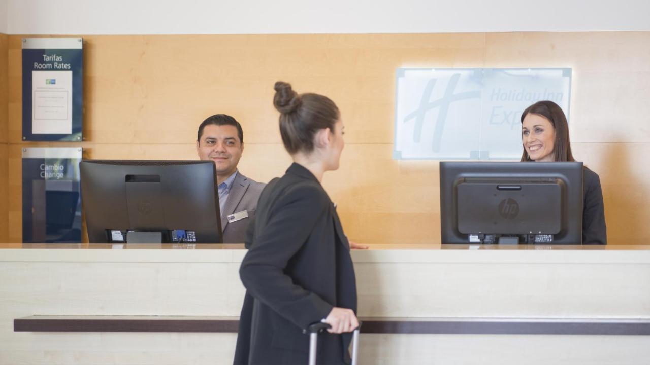 Holiday Inn Express Molins De Rei By Ihg Εξωτερικό φωτογραφία