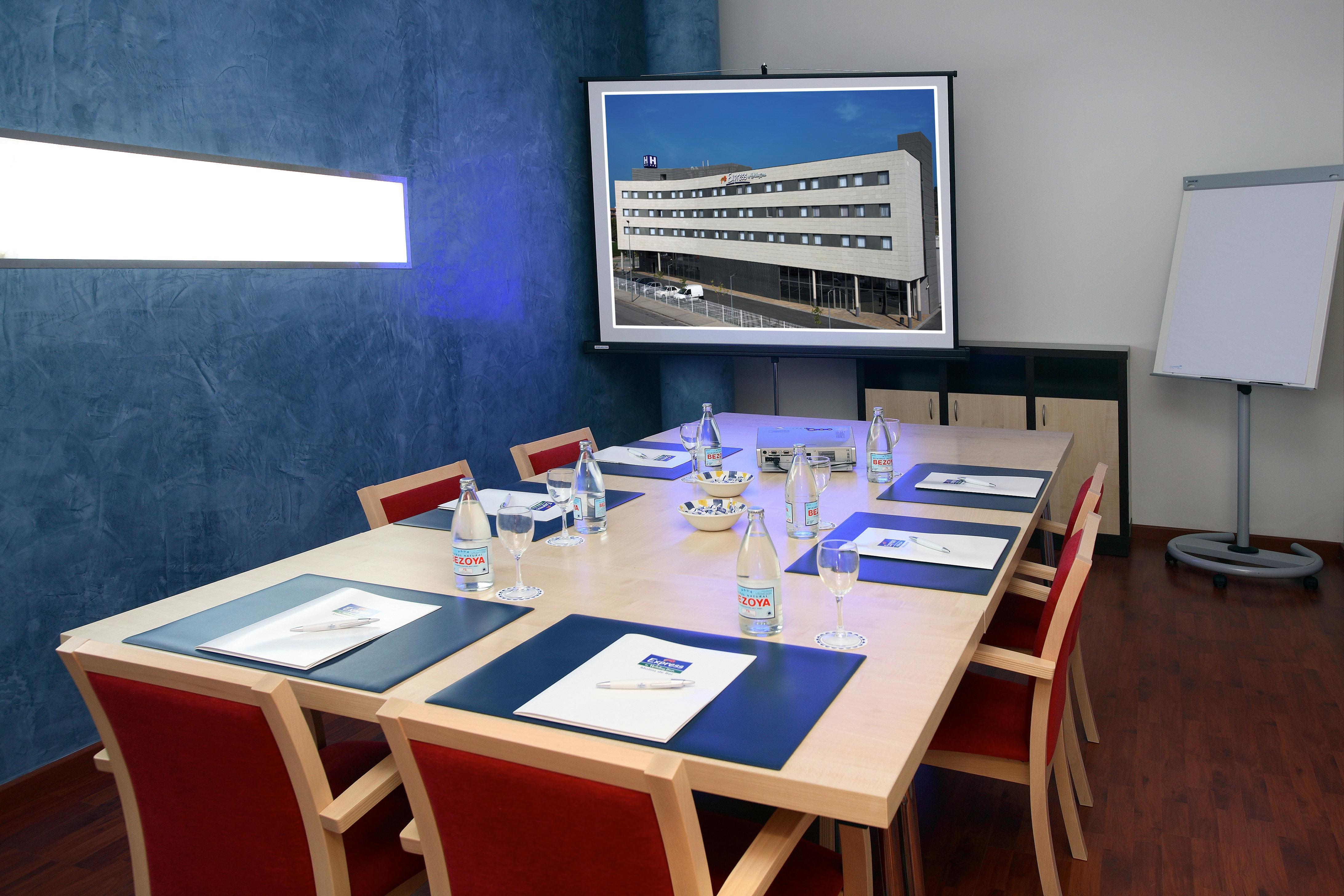 Holiday Inn Express Molins De Rei By Ihg Εξωτερικό φωτογραφία