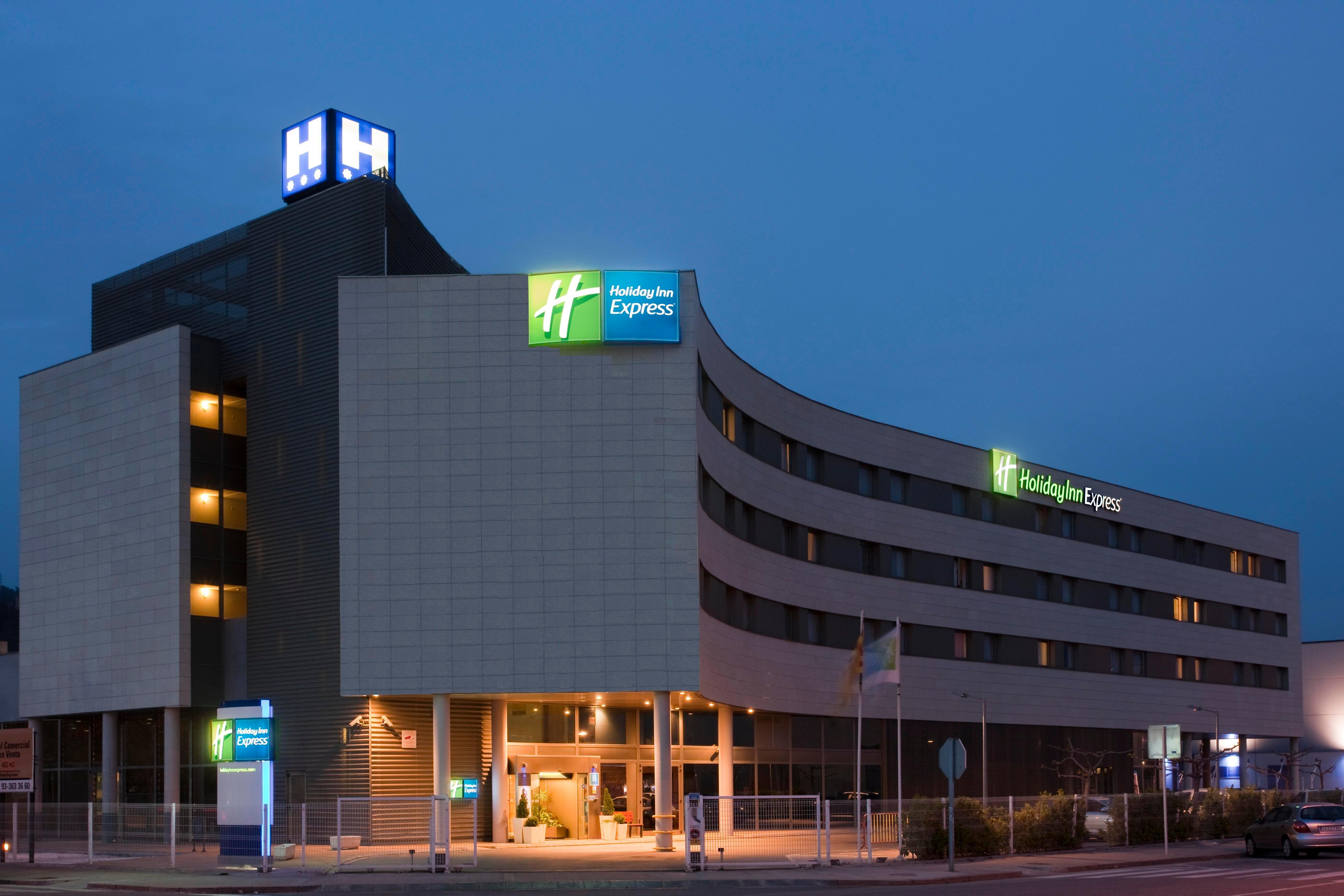 Holiday Inn Express Molins De Rei By Ihg Εξωτερικό φωτογραφία