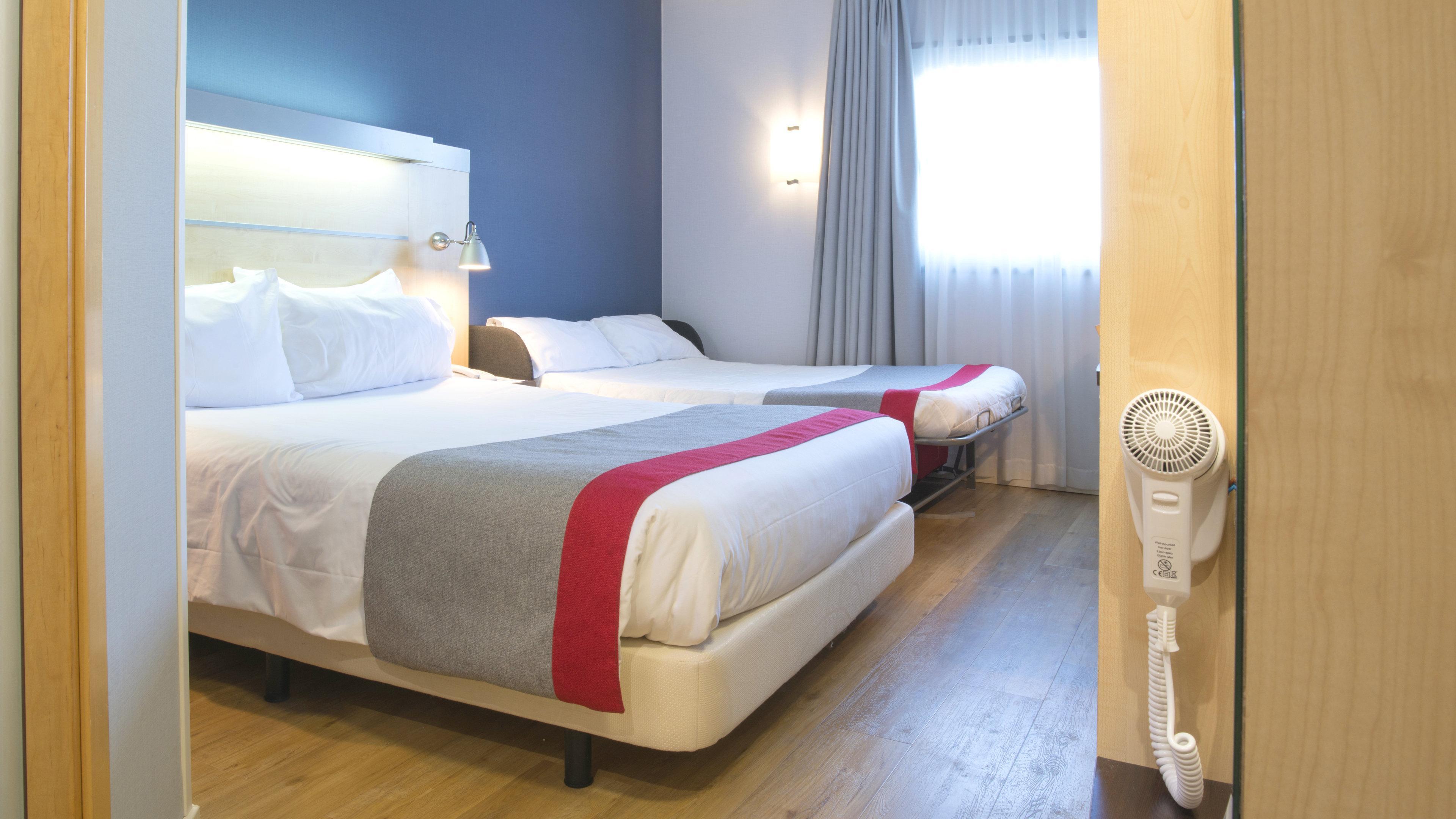 Holiday Inn Express Molins De Rei By Ihg Εξωτερικό φωτογραφία