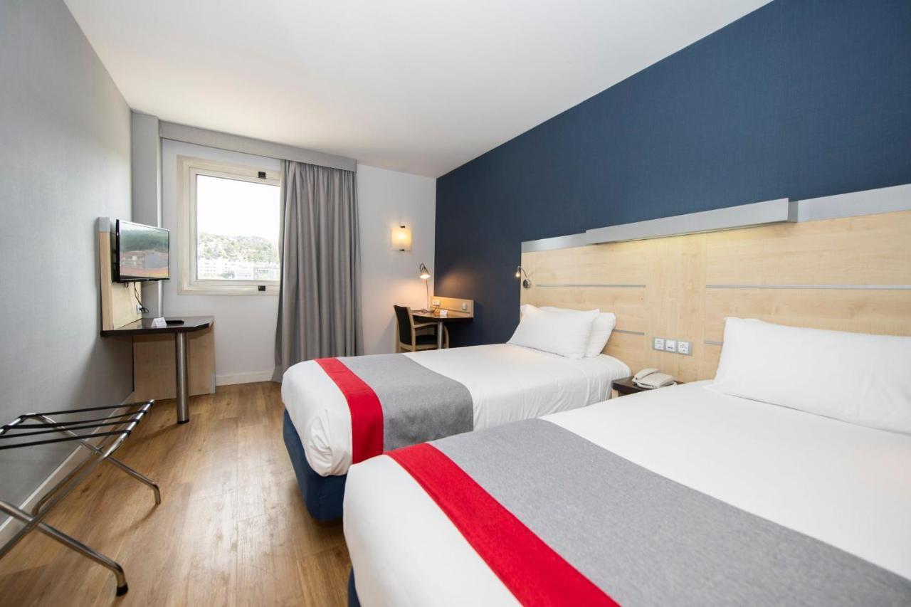 Holiday Inn Express Molins De Rei By Ihg Εξωτερικό φωτογραφία
