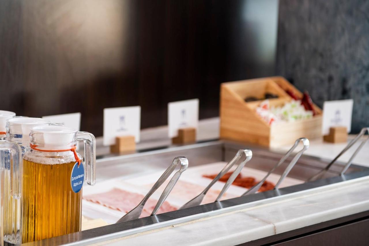 Holiday Inn Express Molins De Rei By Ihg Εξωτερικό φωτογραφία