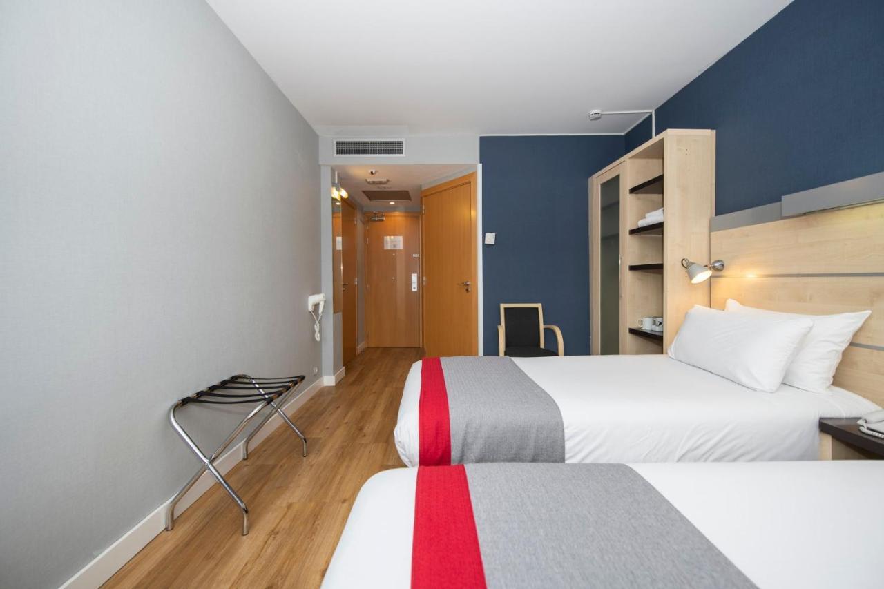 Holiday Inn Express Molins De Rei By Ihg Εξωτερικό φωτογραφία