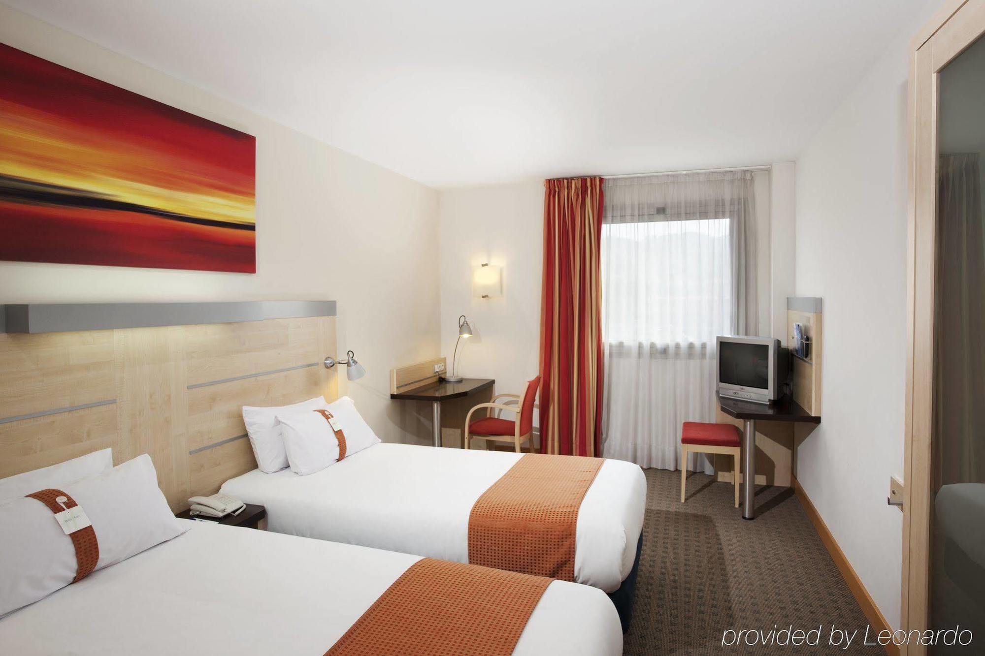 Holiday Inn Express Molins De Rei By Ihg Εξωτερικό φωτογραφία
